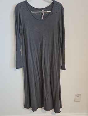 Magnolia Pearl Charcoal Gray Long-Sleeve Dress